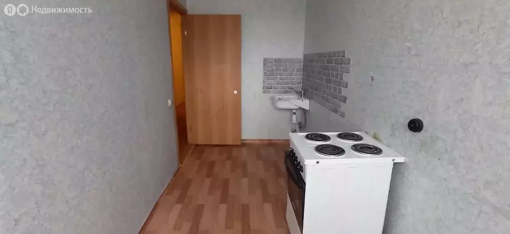 2-комнатная квартира: Красновишерск, улица Гагарина, 16 (42.4 м) - Фото 1