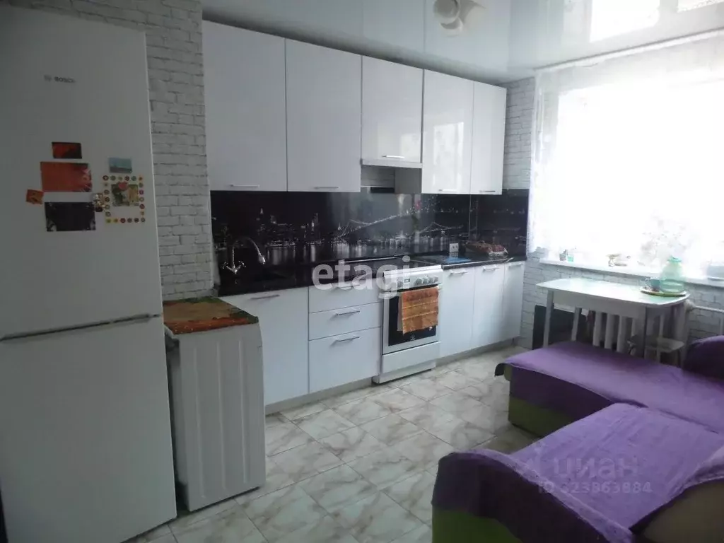 3-к кв. Тюменская область, Тюмень ул. Мельникайте, 136к3 (64.7 м) - Фото 1