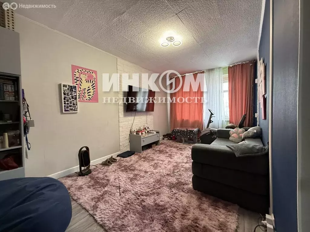 3-комнатная квартира: Балашиха, улица Твардовского, 5 (55.2 м) - Фото 1