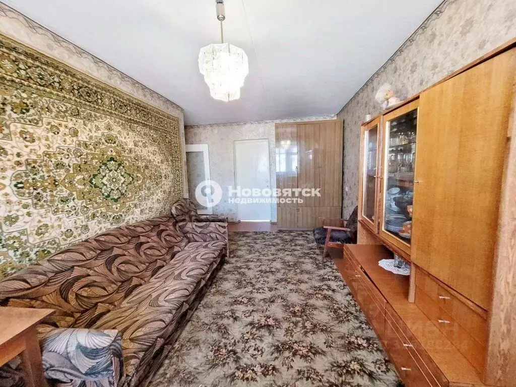 3-к кв. Кировская область, Киров ул. Опарина, 8 (57.3 м) - Фото 1