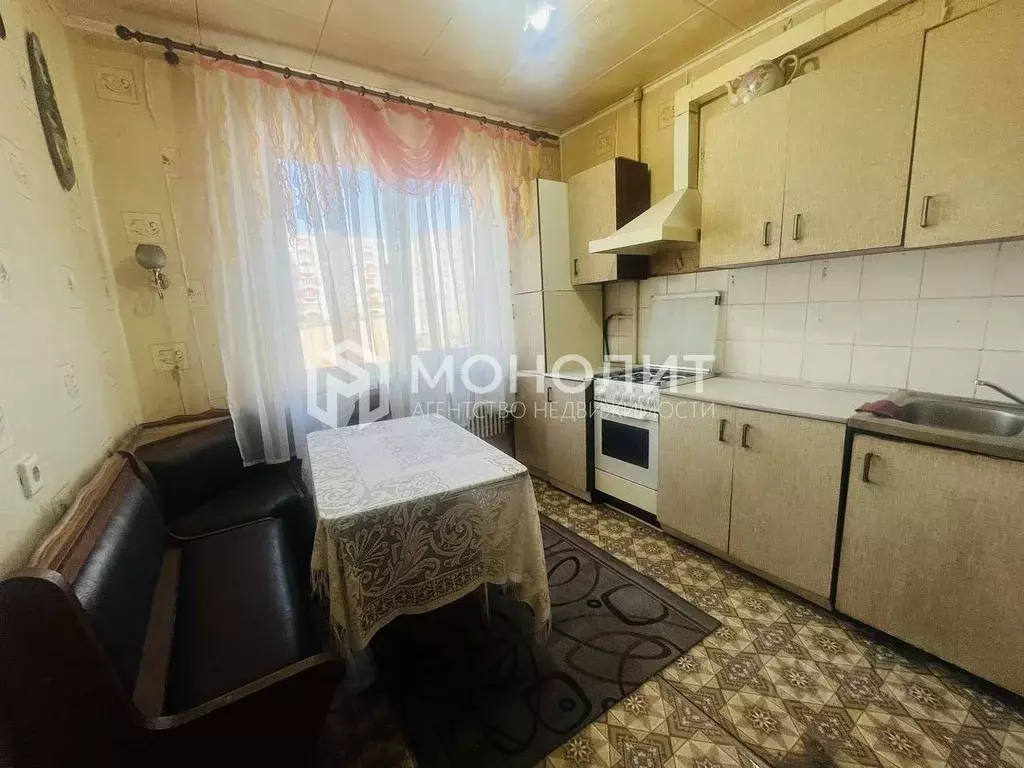 3-к кв. Белгородская область, Старый Оскол Королева мкр, 14 (66.0 м) - Фото 1