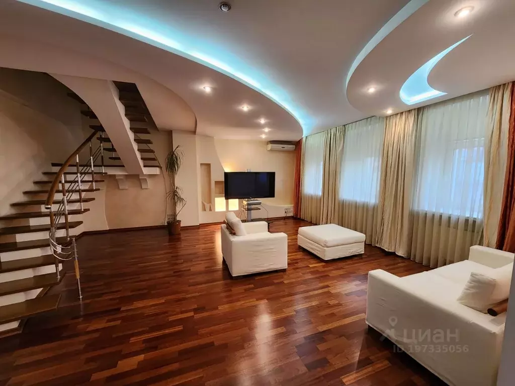 4-к кв. Саратовская область, Саратов ул. Большая Казачья, 16 (182.0 м) - Фото 1