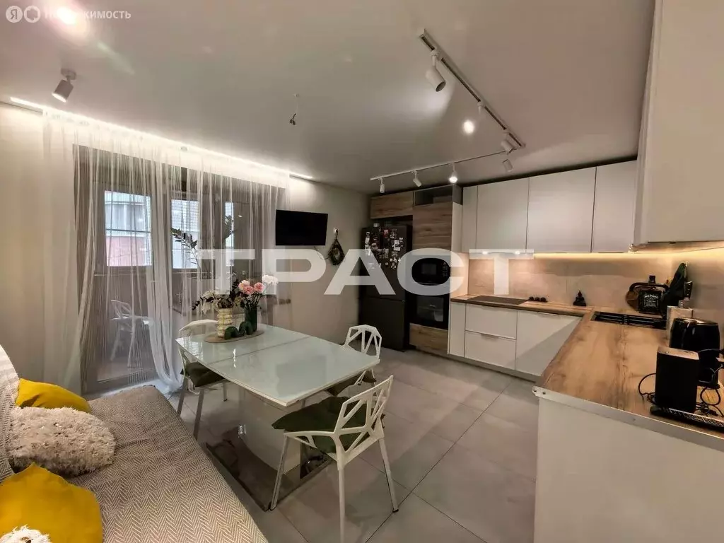 3-комнатная квартира: Воронеж, бульвар Победы, 51 (106.2 м) - Фото 1