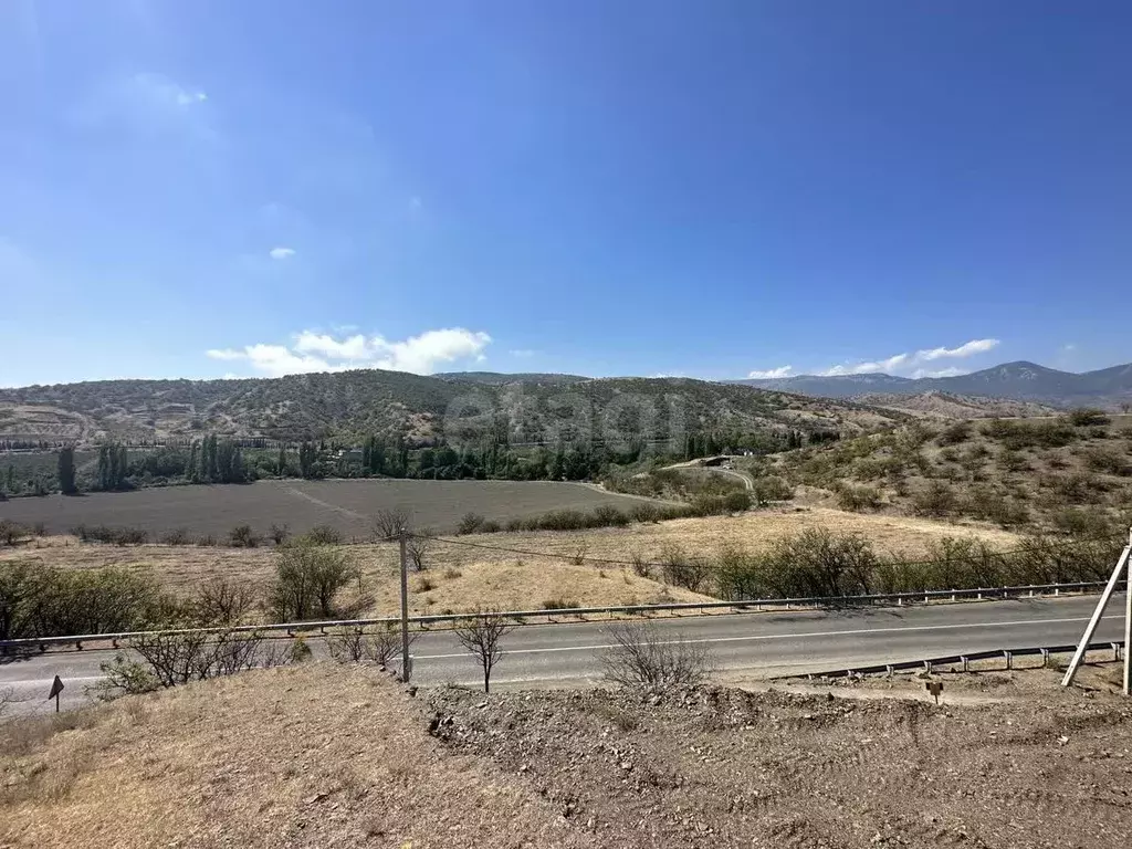 Участок в Крым, Алушта муниципальный округ, с. Приветное ул. Фросинлер ... - Фото 2