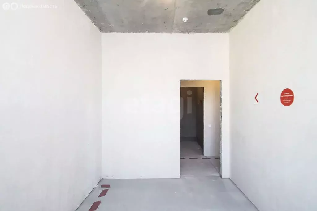 2-комнатная квартира: Тюмень, улица Монтажников, 57 (68.9 м) - Фото 1
