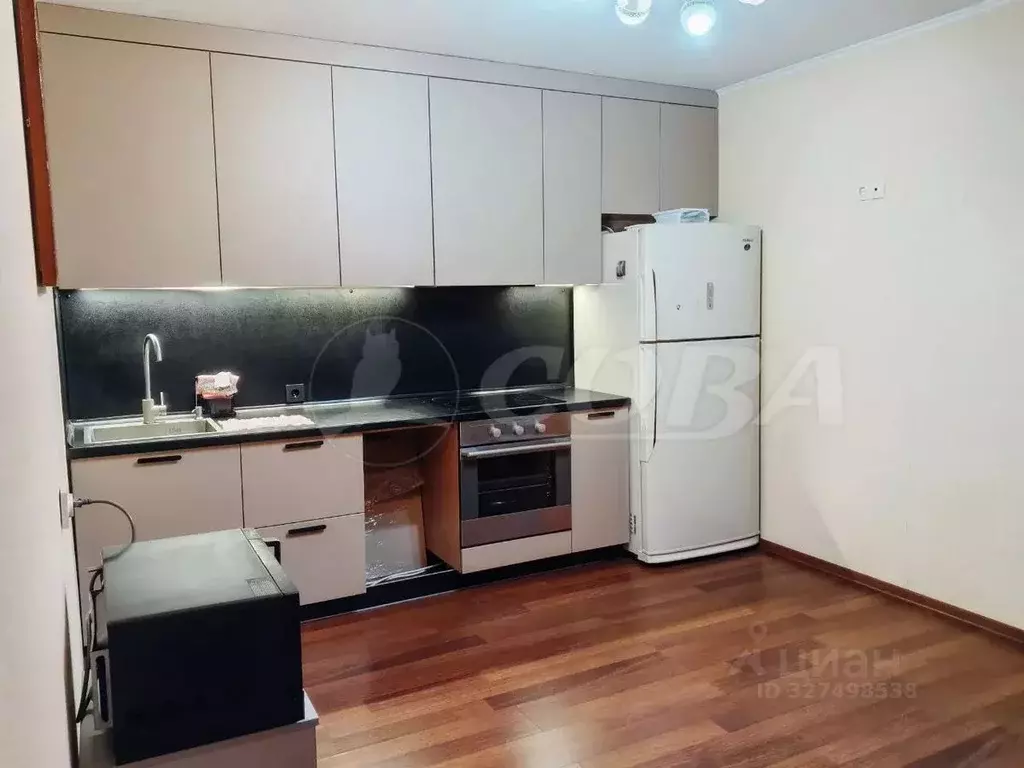 2-к кв. Тюменская область, Тюмень ул. Клары Цеткин, 29к6 (68.0 м) - Фото 2