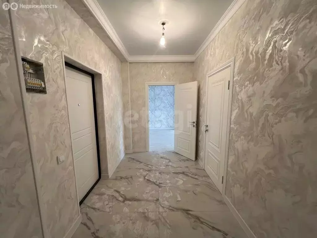 2-комнатная квартира: Магас, улица Хаджи-Бикара Муталиева, 3 (69 м) - Фото 1