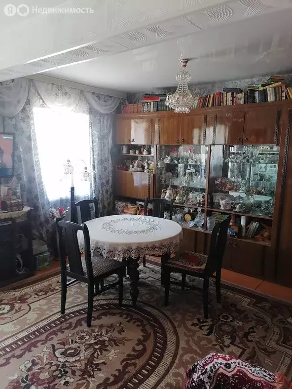 3-комнатная квартира: Усолье-Сибирское, улица Карла Либкнехта, 64 ... - Фото 1