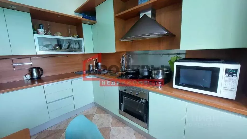 3-к кв. Севастополь ул. Астана Кесаева, 14А (84.5 м) - Фото 0