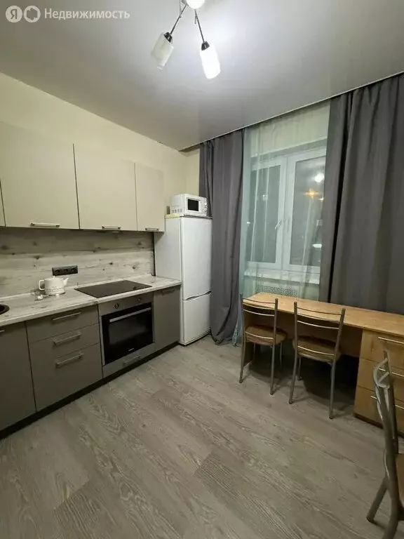 1-комнатная квартира: Иркутск, Верхняя набережная, 165/5 (40 м) - Фото 2