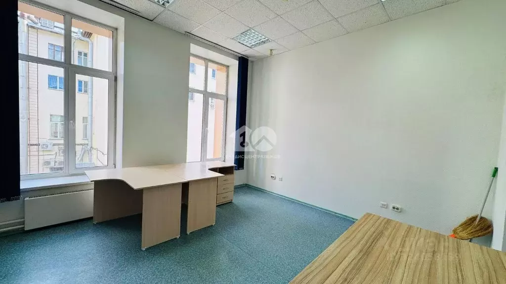Офис в Новосибирская область, Новосибирск Коммунистическая ул., 35 (21 ... - Фото 2