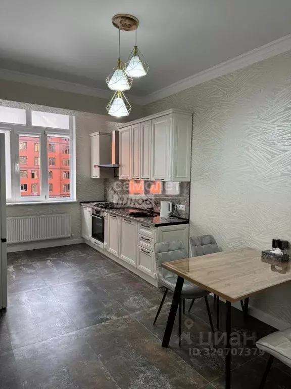 2-к кв. Кабардино-Балкария, Нальчик ул. Тлостанова, 32 (82.0 м) - Фото 1