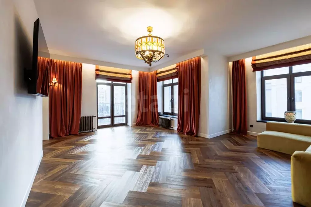 3-к кв. Тюменская область, Тюмень ул. 25 Октября, 40 (127.0 м) - Фото 1