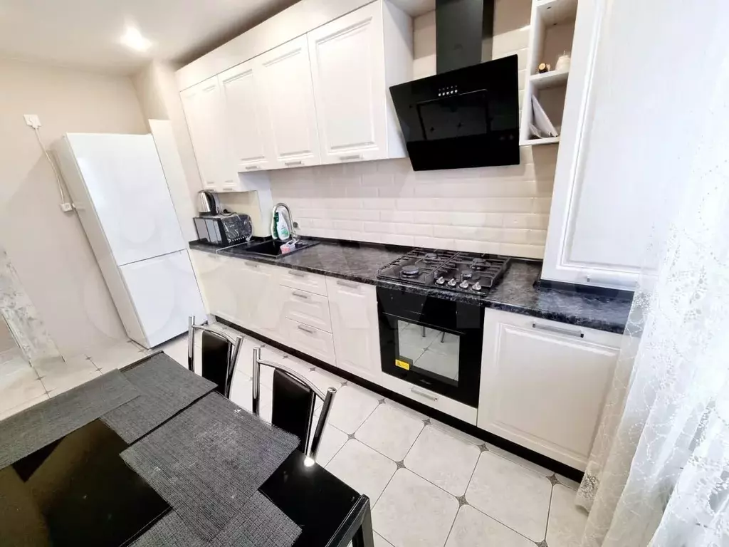 1-к. квартира, 41 м, 9/9 эт. - Фото 0