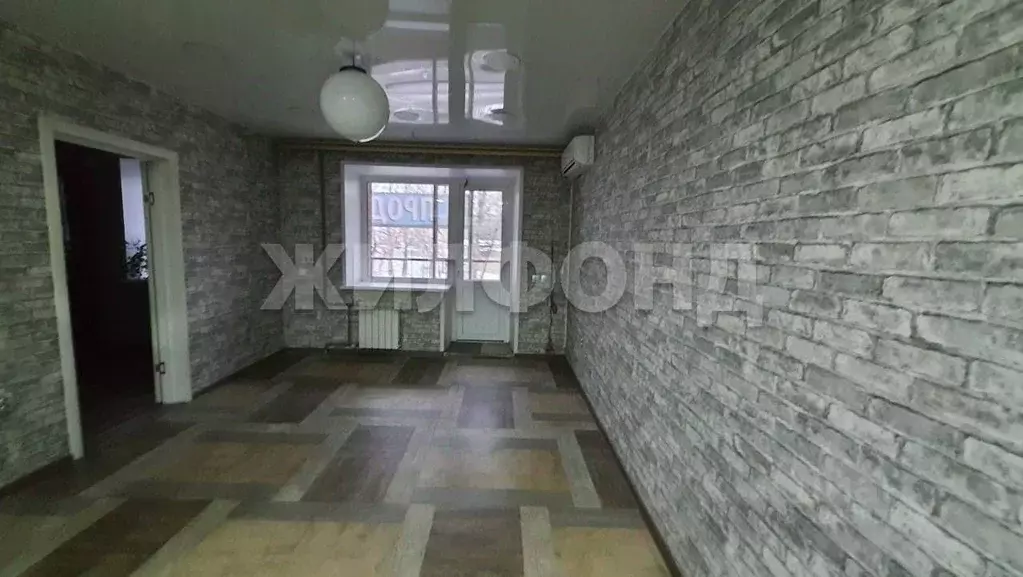 2-к кв. Хакасия, Абакан ул. Авиаторов, 4 (62.0 м) - Фото 2