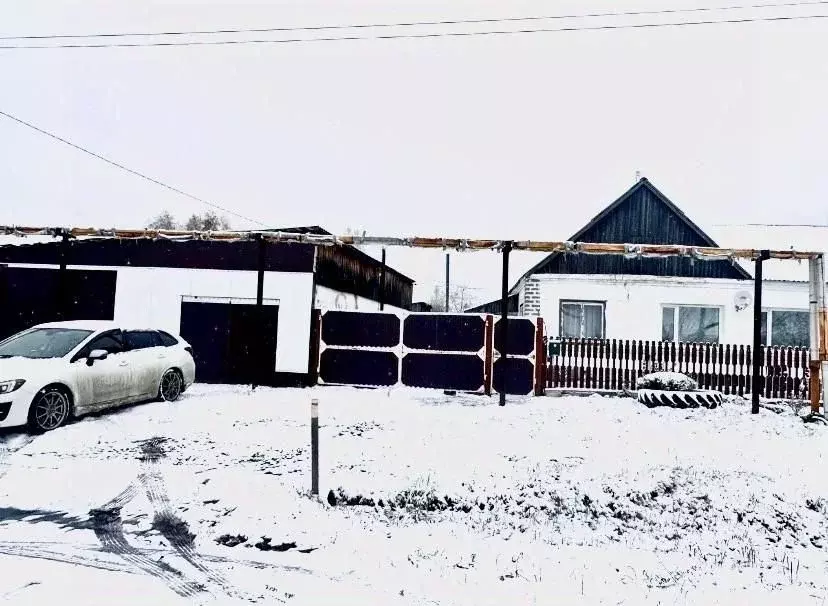 Дом в Кемеровская область, Ижморский пгт пер. Дорожный, 5 (80 м) - Фото 1