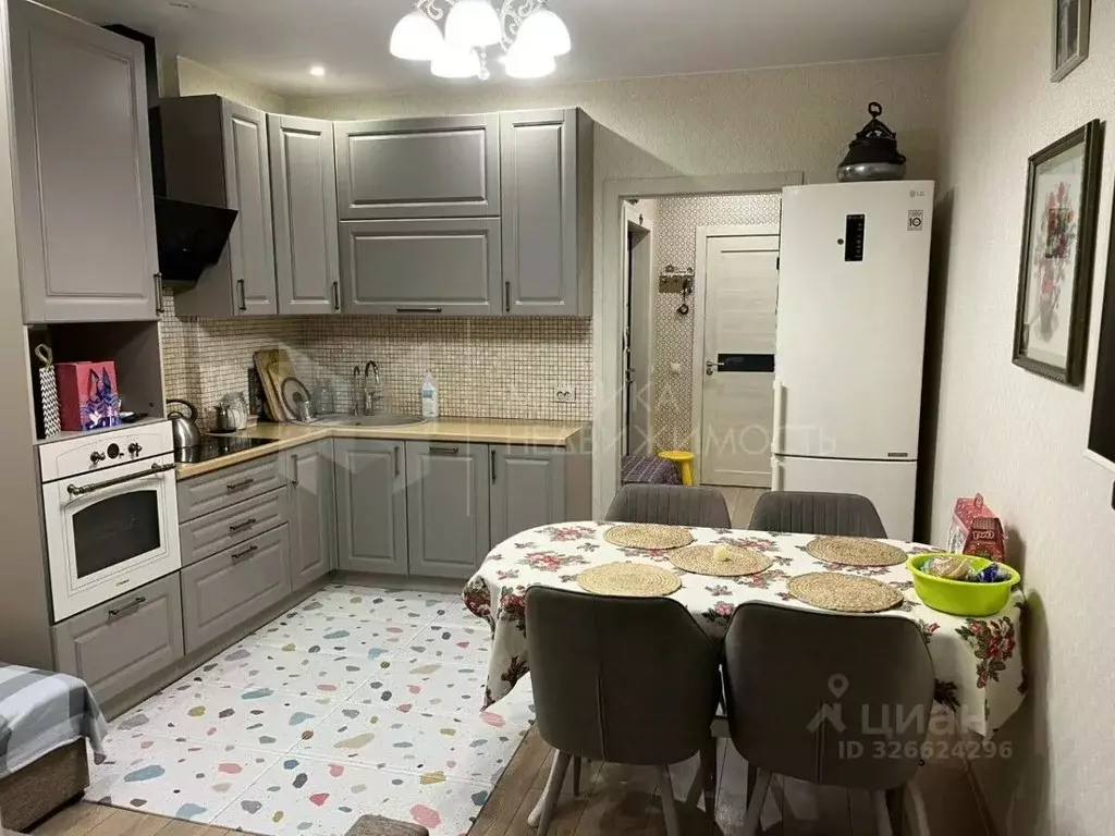 1-к кв. Тюменская область, Тюмень ул. Мельникайте, 2к4 (49.1 м) - Фото 2