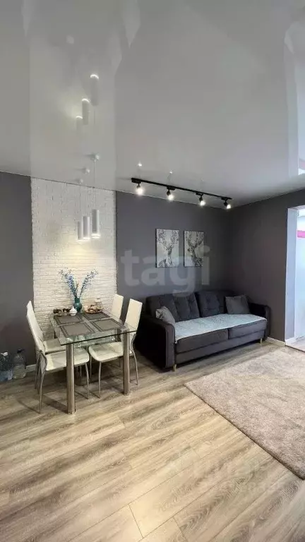 2-к кв. Ульяновская область, Ульяновск ул. Защитников Отечества, 17 ... - Фото 1