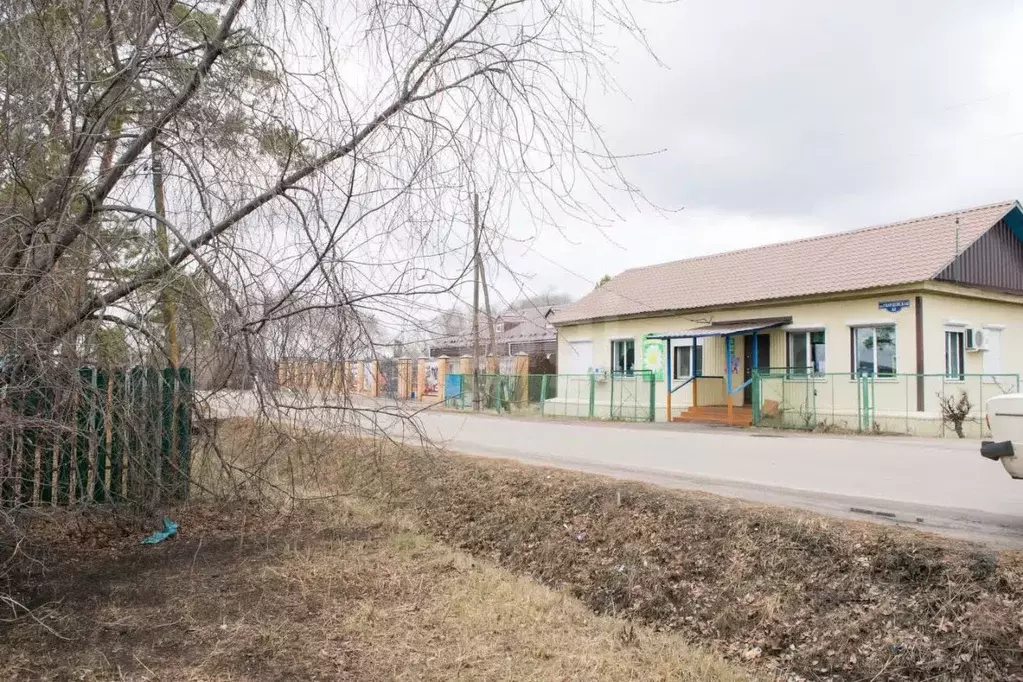 Дом в Амурская область, Ивановский муниципальный округ, с. ... - Фото 1