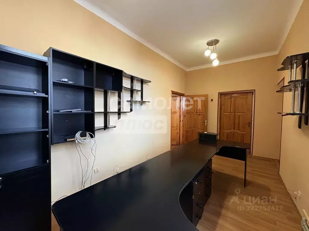 Офис в Севастополь ш. Камышовое, 49 (69 м) - Фото 2