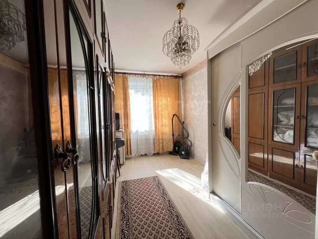 4-к кв. Оренбургская область, Оренбург просп. Гагарина, 42 (60.6 м) - Фото 1