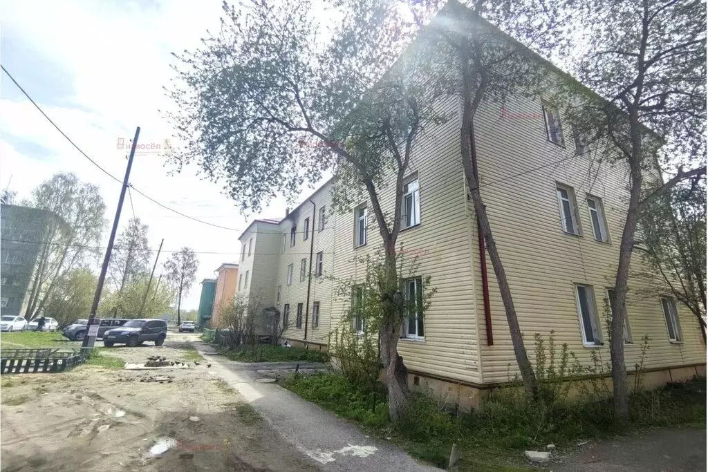 2-комнатная квартира: Среднеуральск, улица Куйбышева, 15 (45 м) - Фото 1