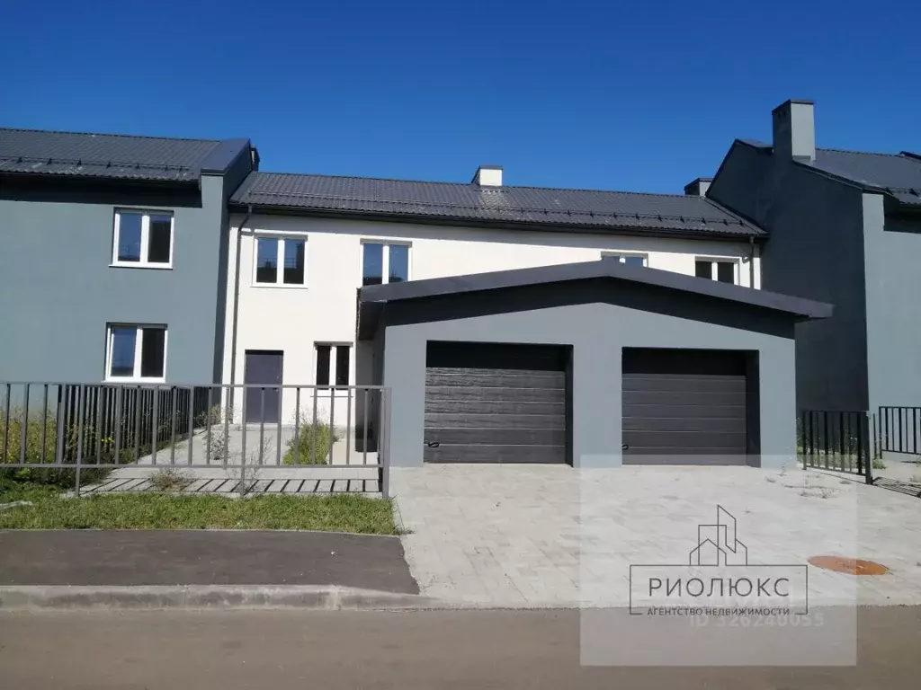 Таунхаус в Челябинская область, Магнитогорск ул. Зеленый Лог (100 м) - Фото 1