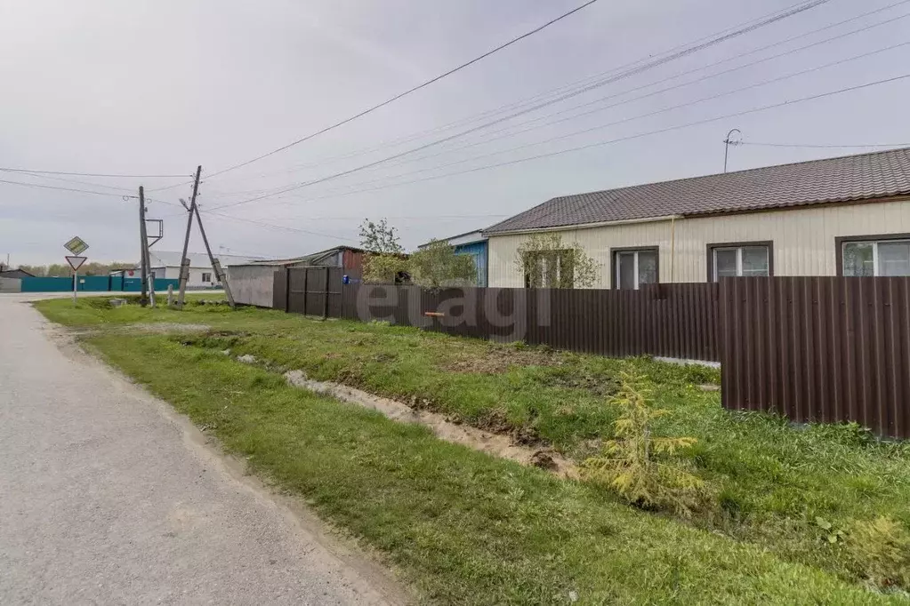 Дом в Тюменская область, Исетский муниципальный округ, с. Шорохово ул. ... - Фото 1