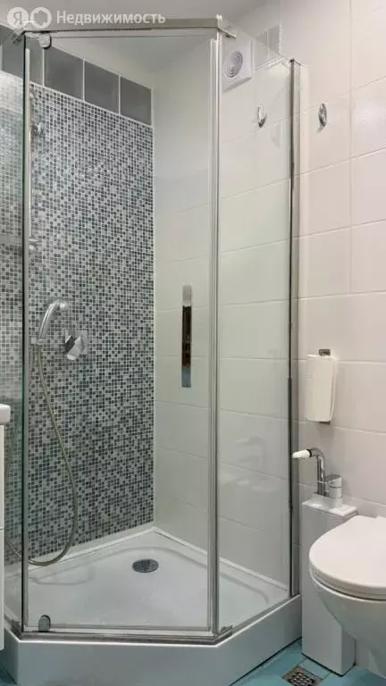 2-комнатная квартира: Севастополь, улица Маршала Блюхера, 10 (43.9 м) - Фото 1