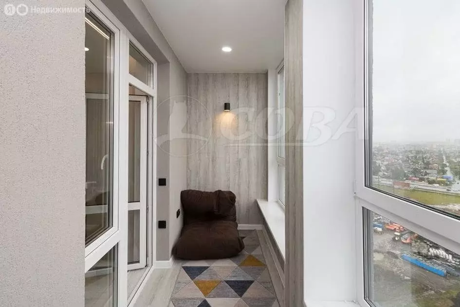 3-комнатная квартира: Тюмень, улица Фармана Салманова, 24 (105 м) - Фото 0