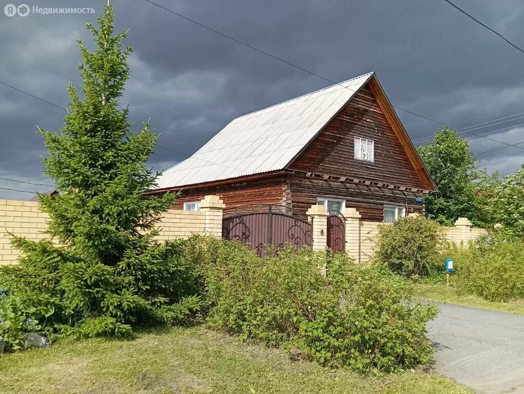 Дом в Заводоуковск, Лазурная улица (100 м) - Фото 1