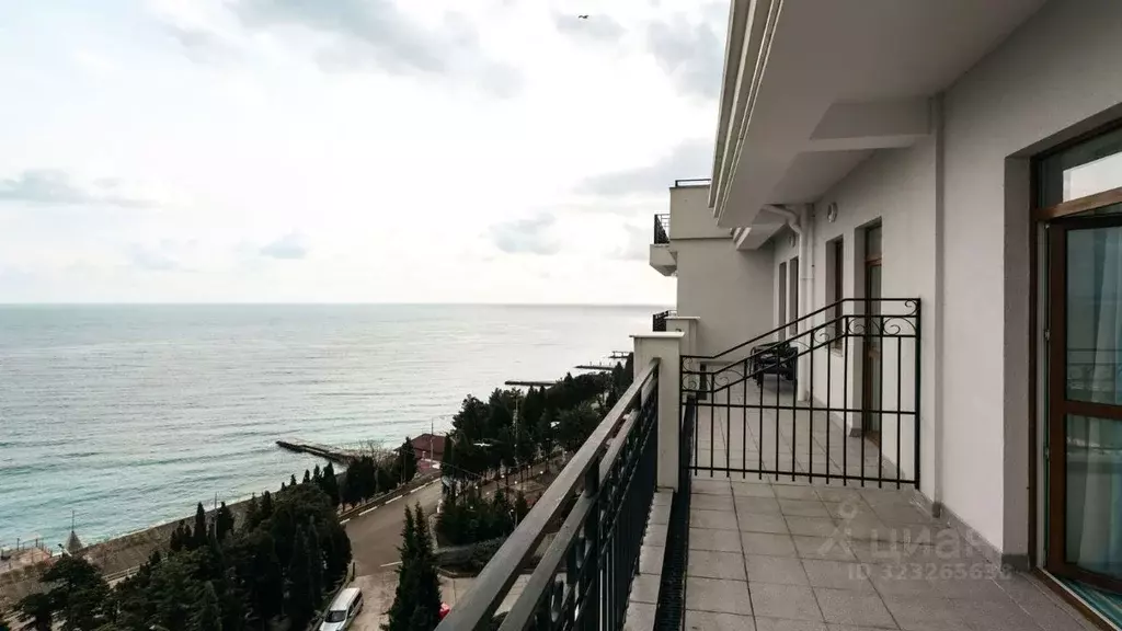 2-к кв. Крым, Алушта ул. Ленина, 2/1 (65.0 м) - Фото 0