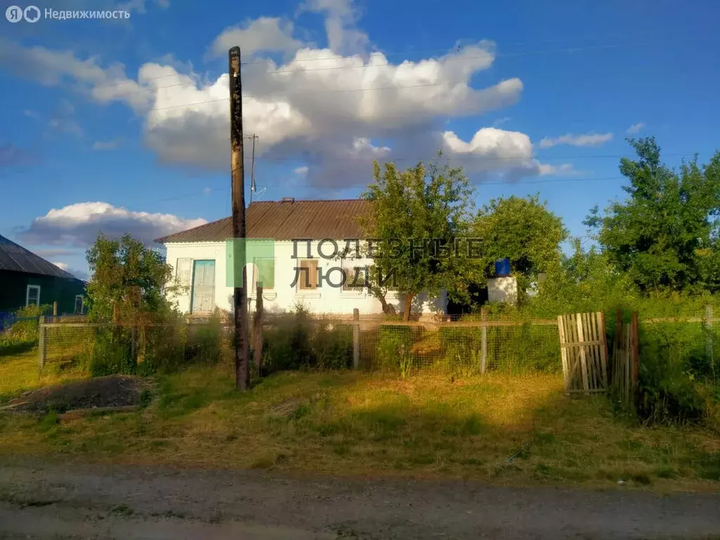 Дом в деревня Нижнее Муханово, улица Лизуновка (60 м) - Фото 1