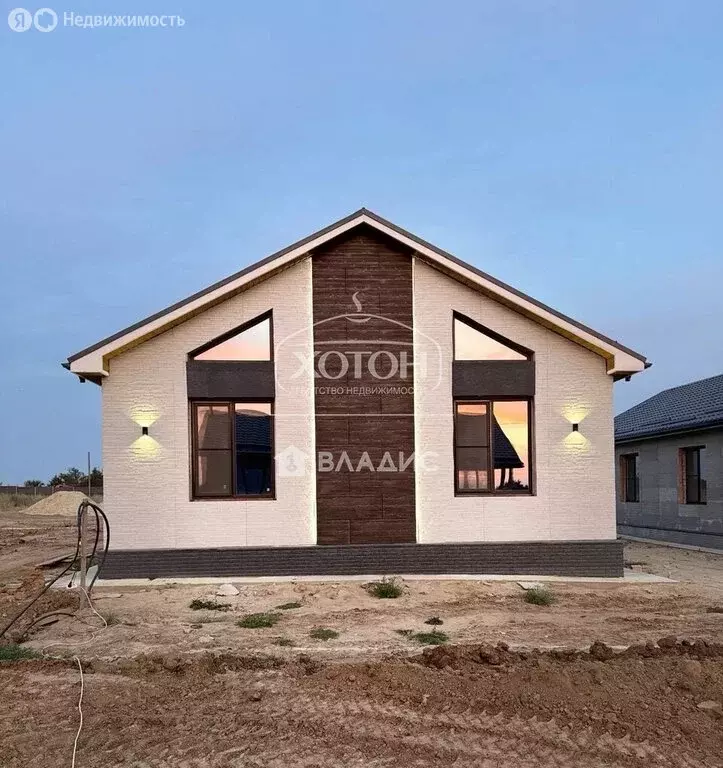 Дом в Элиста, Западный район, Дербетовская улица (125 м) - Фото 1