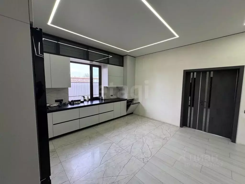 Дом в Крым, Симферопольский район, с. Родниково ул. Авдет (94 м) - Фото 1