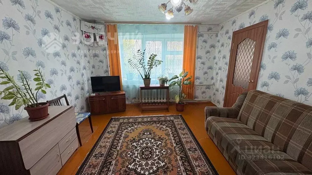 2-к кв. Чувашия, Цивильск Цивильский район, ул. Гагарина, 3 (39.3 м) - Фото 1
