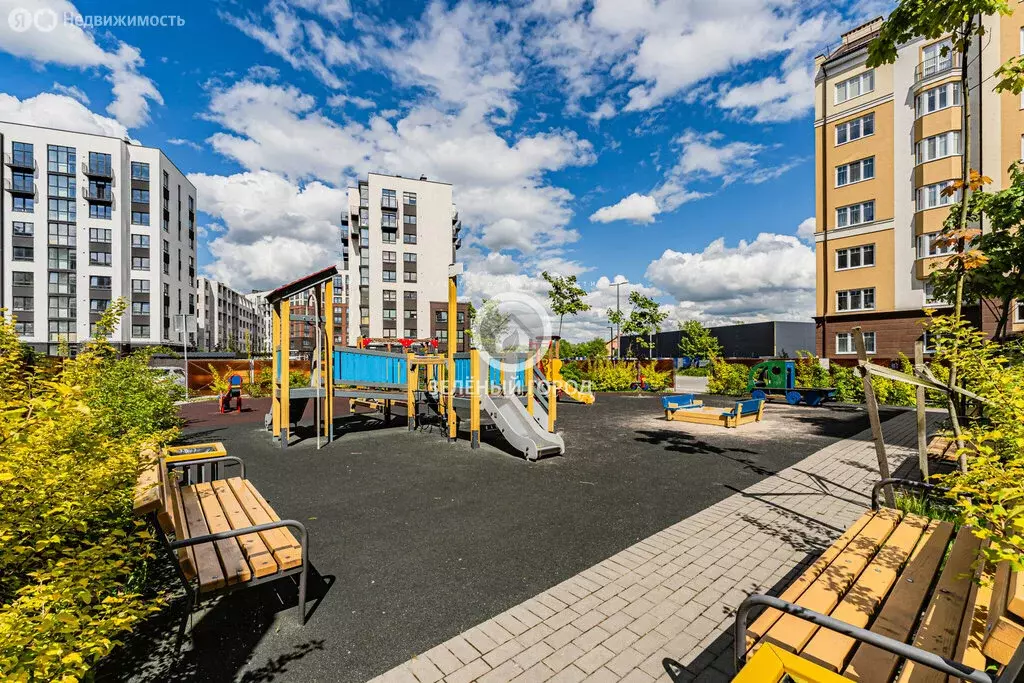 4-комнатная квартира: Калининград, улица Александра Невского, 192к2 ... - Фото 0