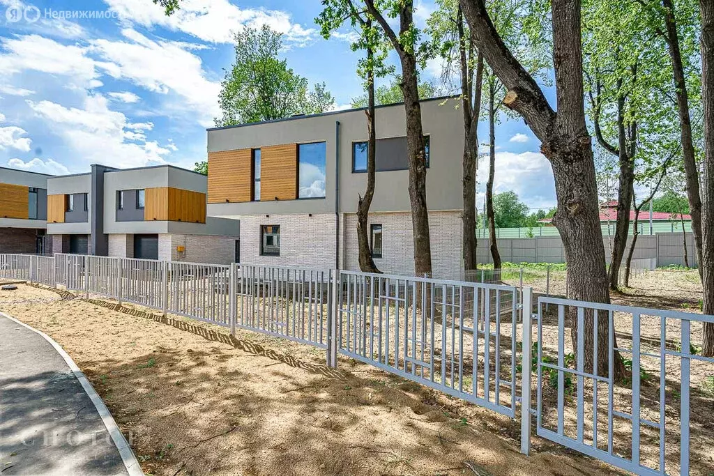 Дом в Одинцовский городской округ, деревня Зайцево (319.7 м) - Фото 1