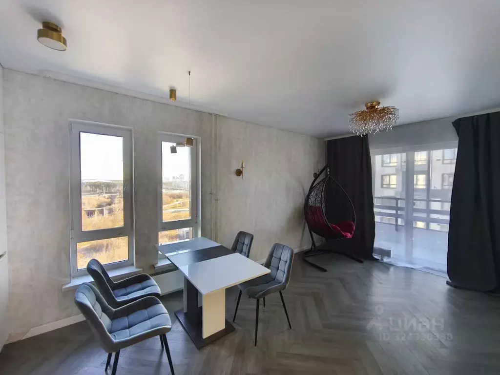 2-к кв. Свердловская область, Екатеринбург ул. Хуторская, 1/3 (59.7 м) - Фото 2