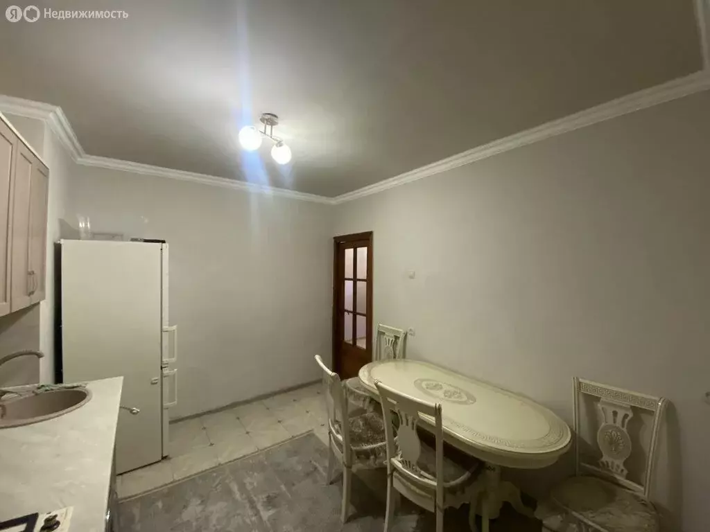 3-комнатная квартира: Нальчик, улица Тарчокова, 58 (78 м) - Фото 2