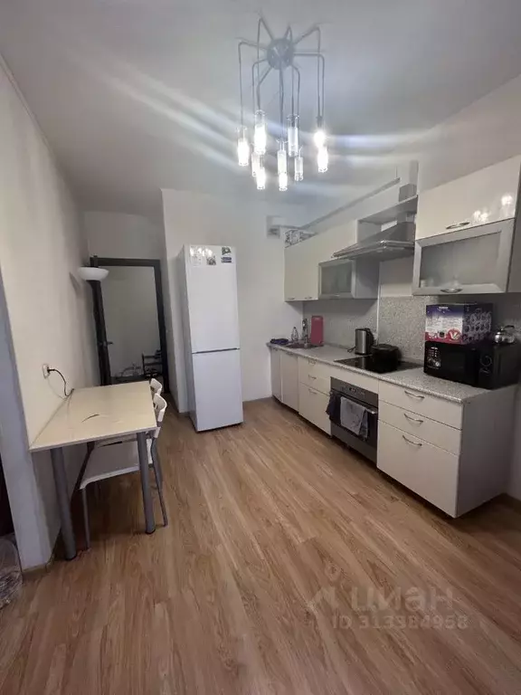 2-к кв. Свердловская область, Екатеринбург ул. Бажова, 68 (66.0 м) - Фото 1