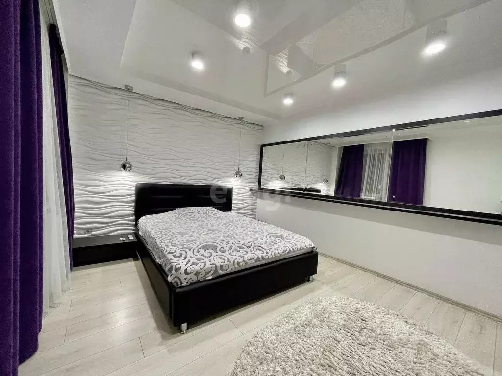 1-к кв. Тюменская область, Тюмень ул. Николая Чаплина, 130 (84.0 м) - Фото 1