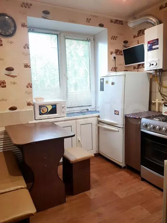 2-к. квартира, 46 м, 5/5 эт. - Фото 1