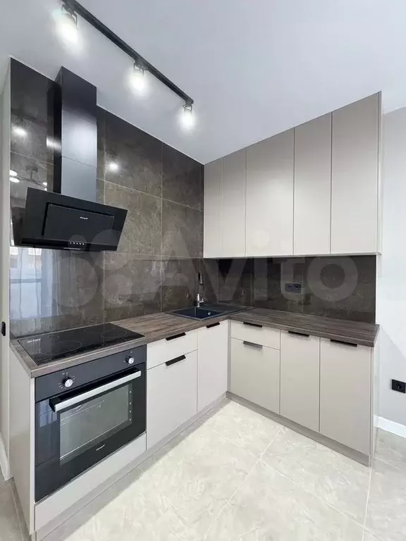 2-к. квартира, 56 м, 9/10 эт. - Фото 1