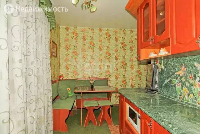 2-комнатная квартира: Ялуторовск, Шоссейный переулок, 20 (65.9 м) - Фото 0