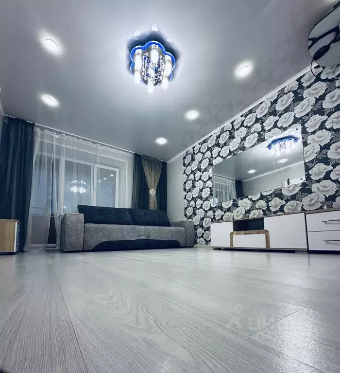 2-к кв. Татарстан, Елабуга Молодежная ул., 7 (40.0 м) - Фото 1