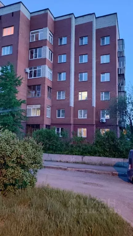2-к кв. Свердловская область, Нижний Тагил ул. Космонавтов, 8 (70.5 м) - Фото 0