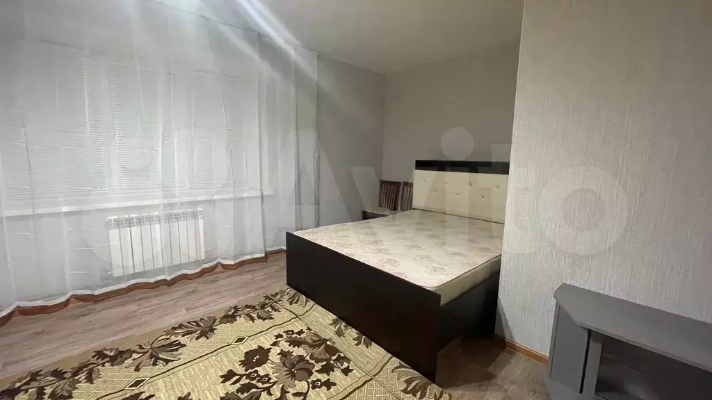 1-к. квартира, 35 м, 1/3 эт. - Фото 0