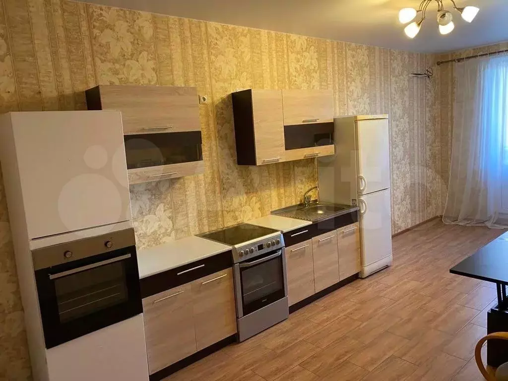 2-к. квартира, 60 м, 4/23 эт. - Фото 0