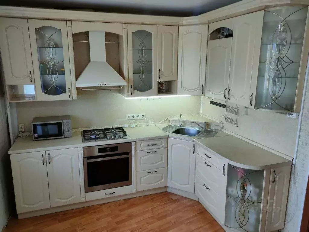 4-к кв. Новгородская область, Великий Новгород ул. Кочетова, 41 (99.3 ... - Фото 0